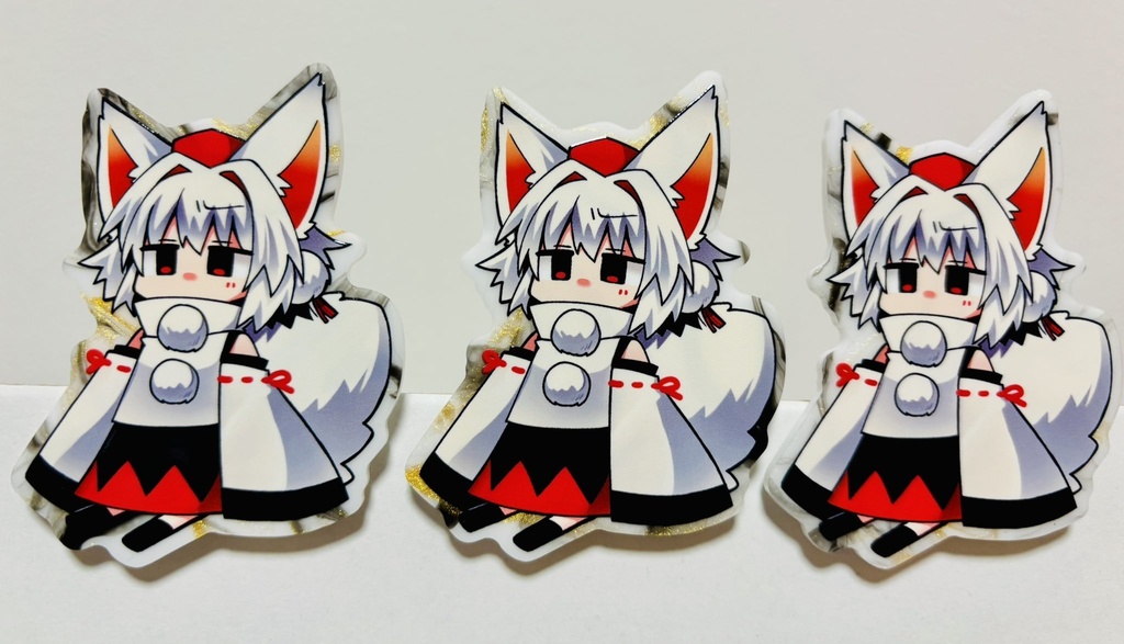 ムスッと椛ちゃんのアクリルクリップバッジ🍁