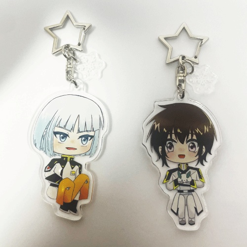 雪遊びアクリルキーホルダー　全2種