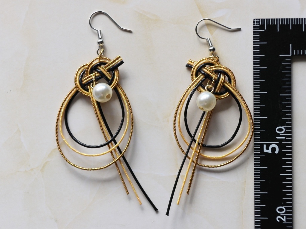 あわじ結びピアス