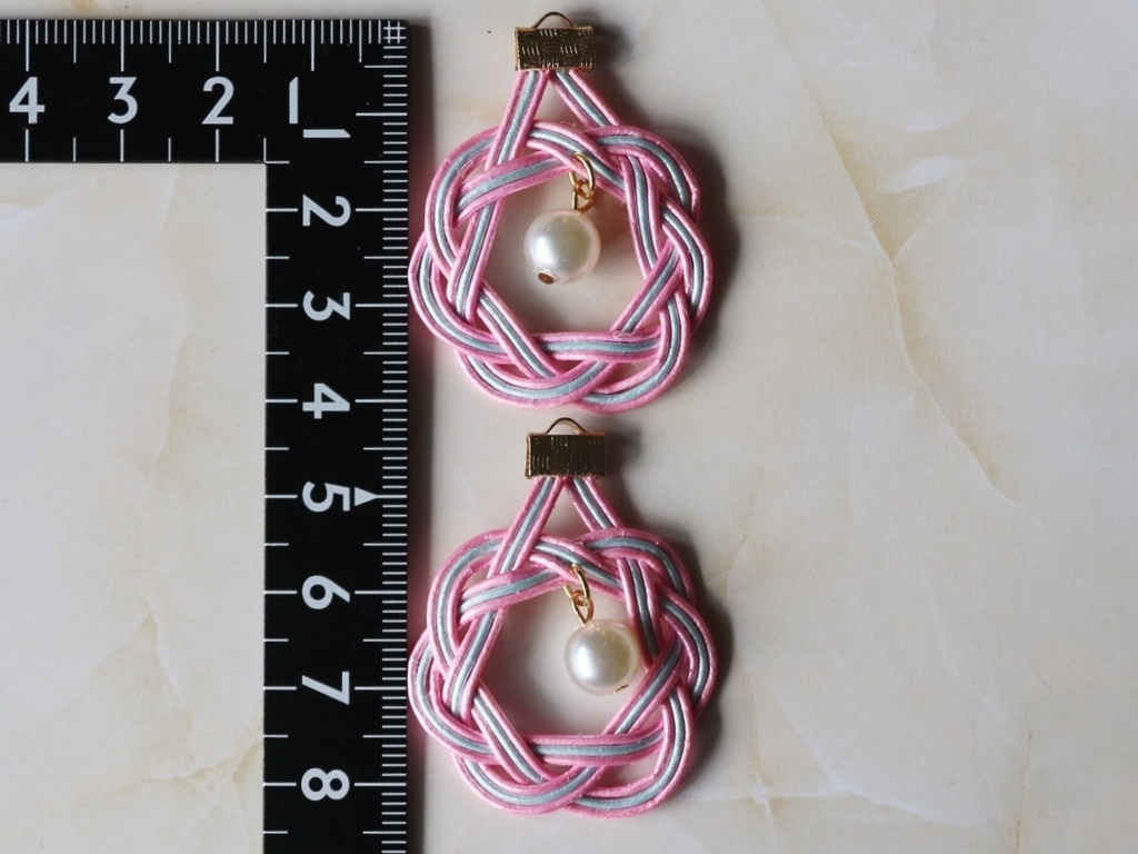 あいおい結びピンク ピアス・イヤリング