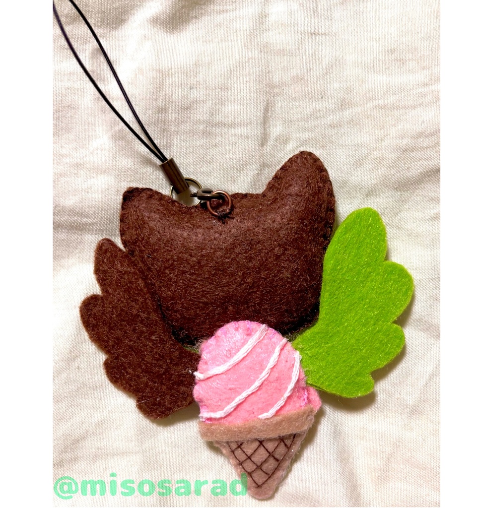 ネコウモリストラップ(チョコミントアイスVer.)