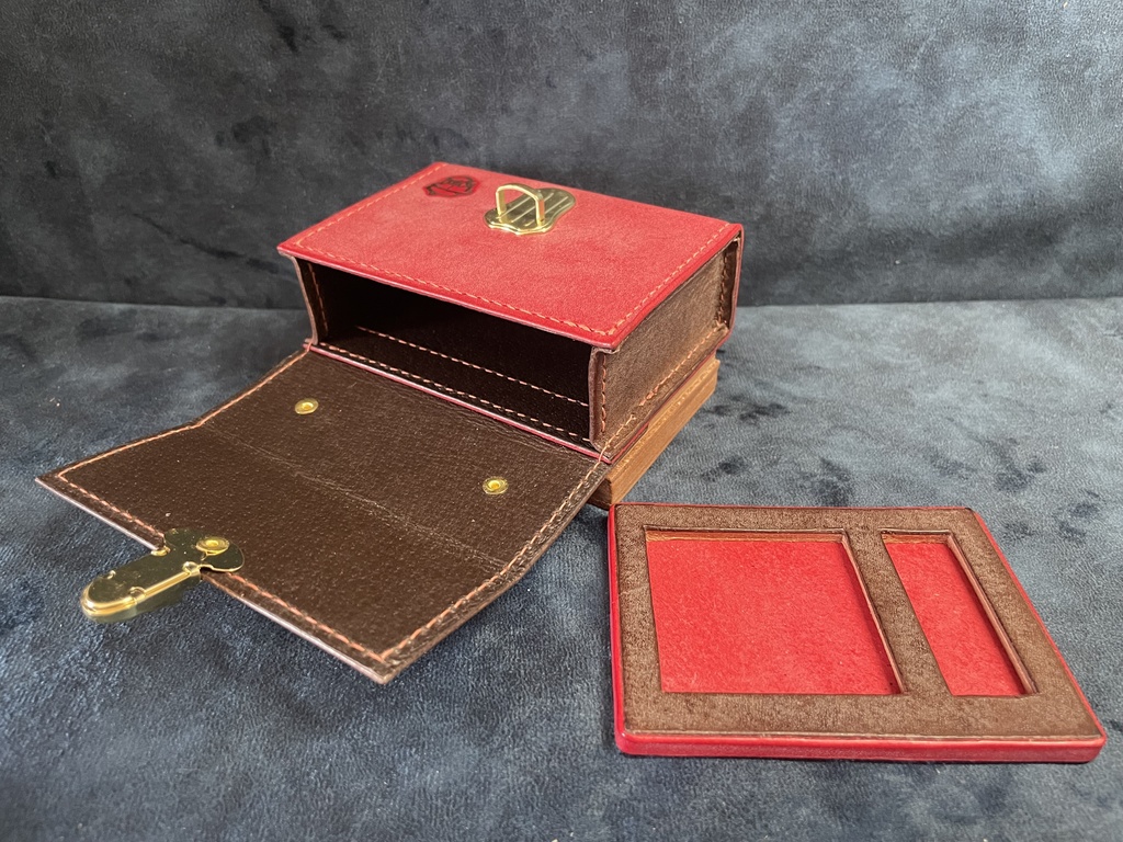 TCGダイス・トークンカードケース:チョコ×レッド