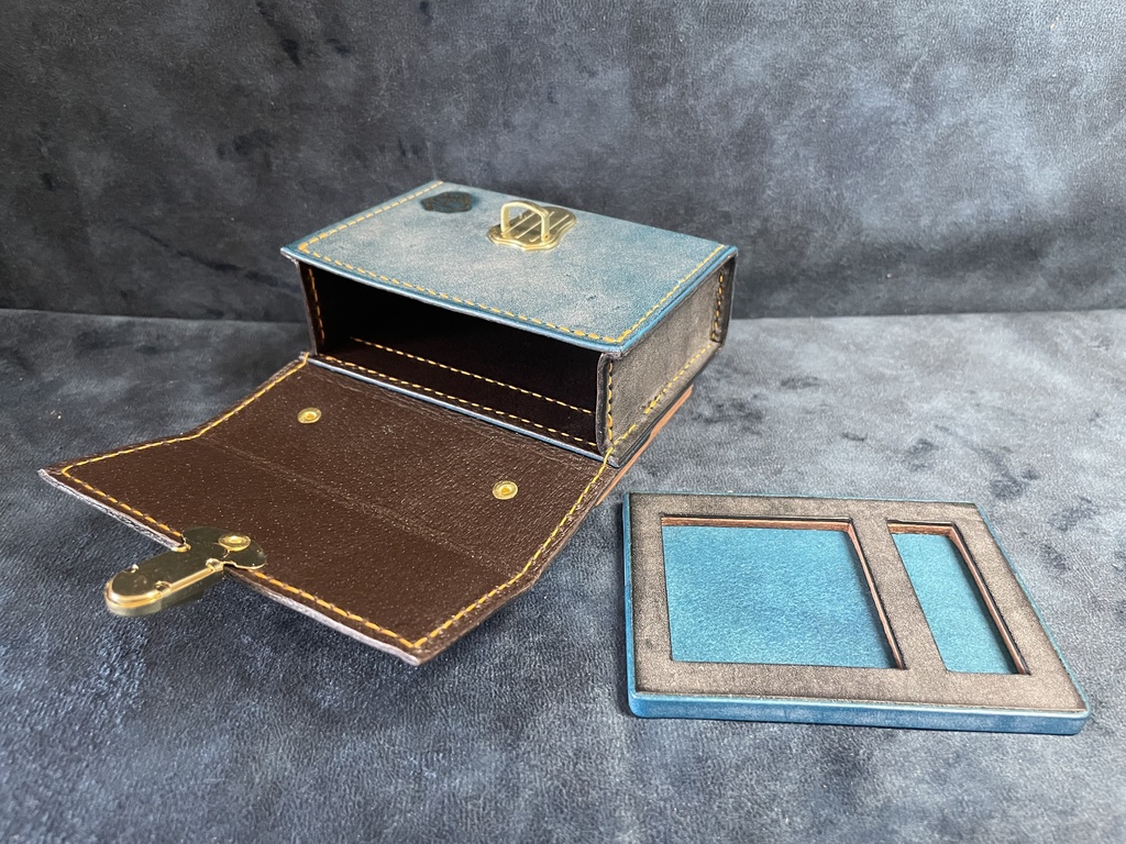 TCGダイス・トークンカードケース:ブラック×ターコイズ