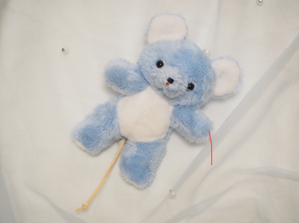 手のひらネズミ　水色