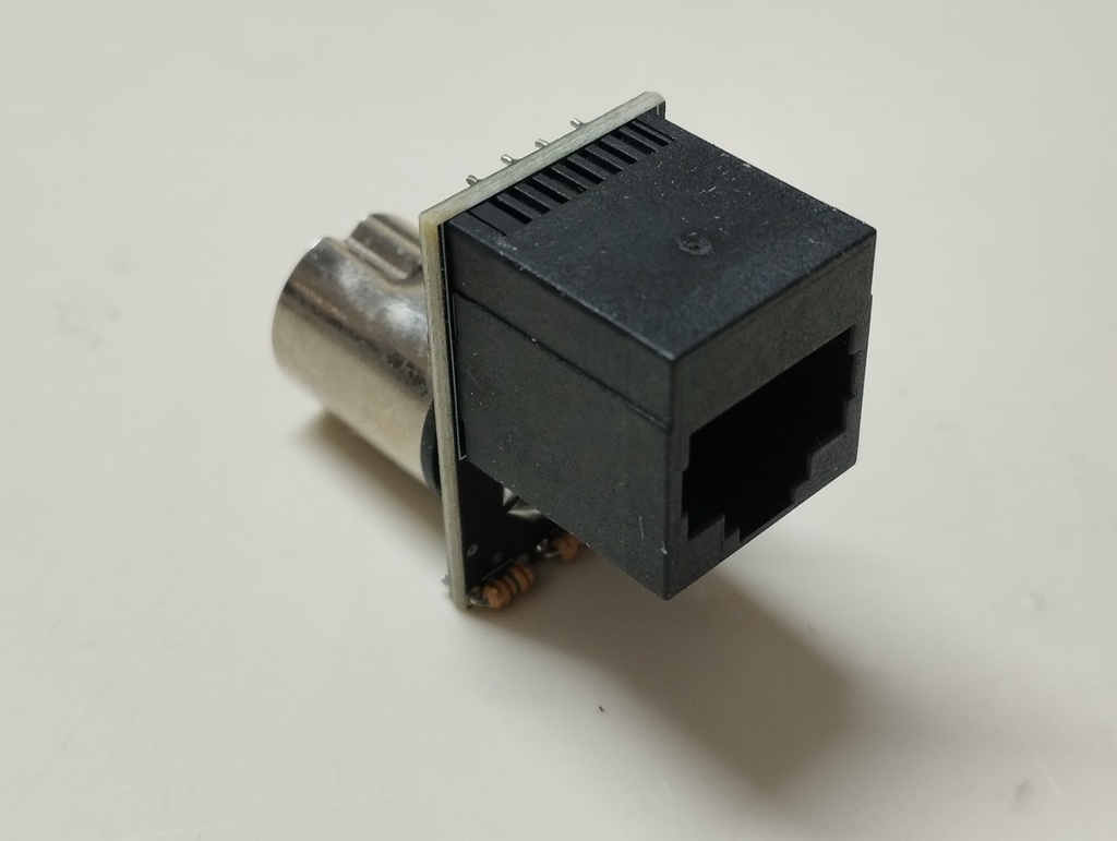 RGBRJ45VU デジタルRGB出力 - RJ45変換アダプタ(上向き)