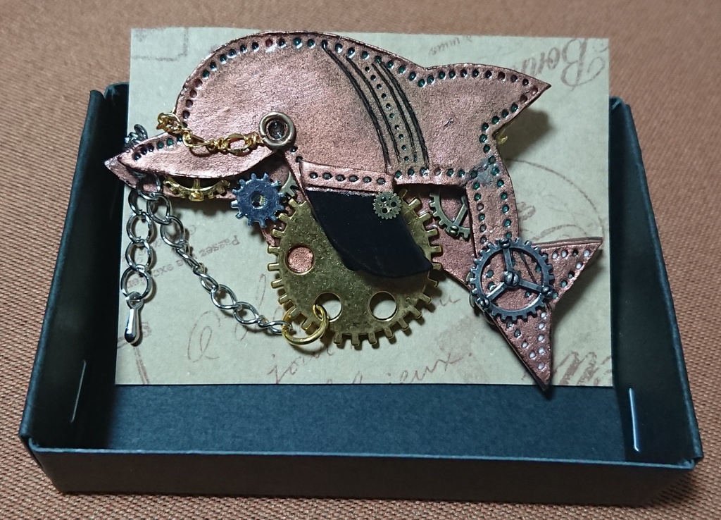 歯車ブローチ・イルカ