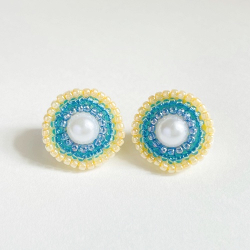 夏カラー☆パールイヤリング/クリームホワイト×ブルー