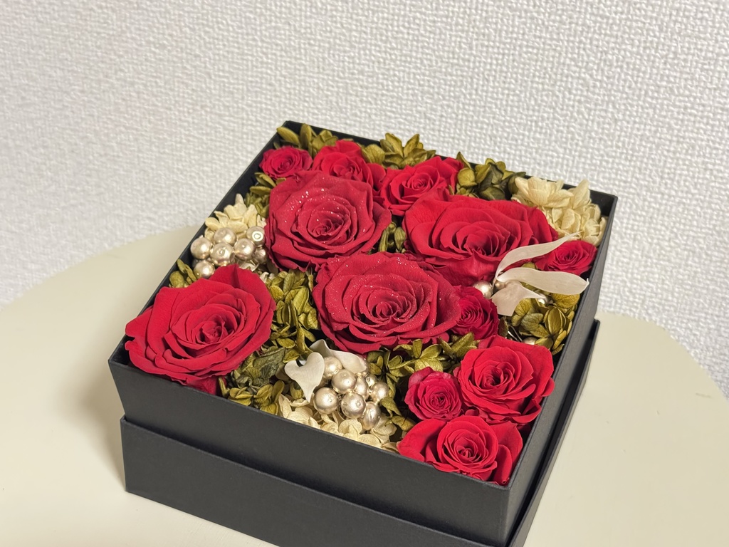 ダイヤモンドローズのフラワーボックス