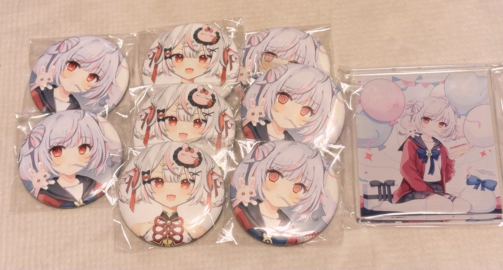 誕生日の残りグッズ(缶バッジ、アクブロ)