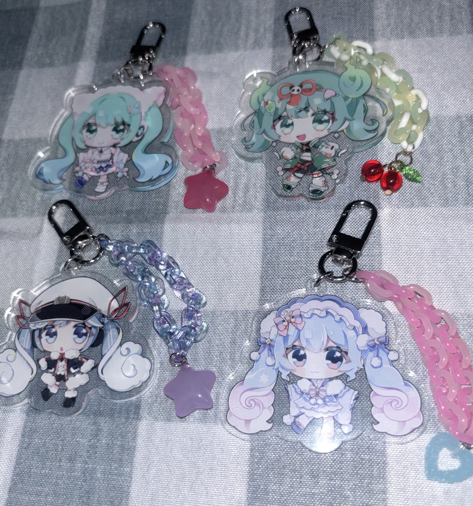 初音ミク チャーム付きアクリルキーホルダー