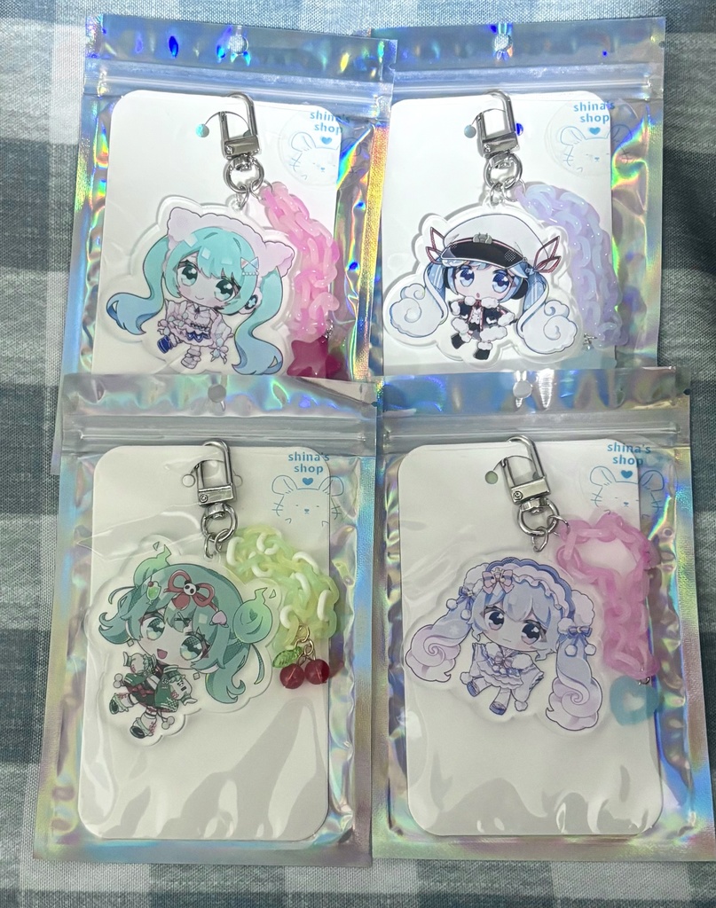 初音ミク チャーム付きアクリルキーホルダー
