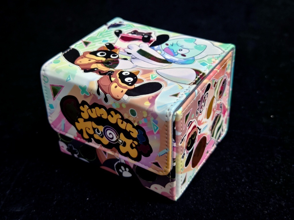 【光る合皮製マグネット繋ぐデッキケース】ヤミー