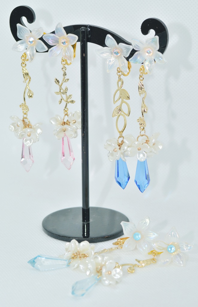 モチーフピアス【ジータ】