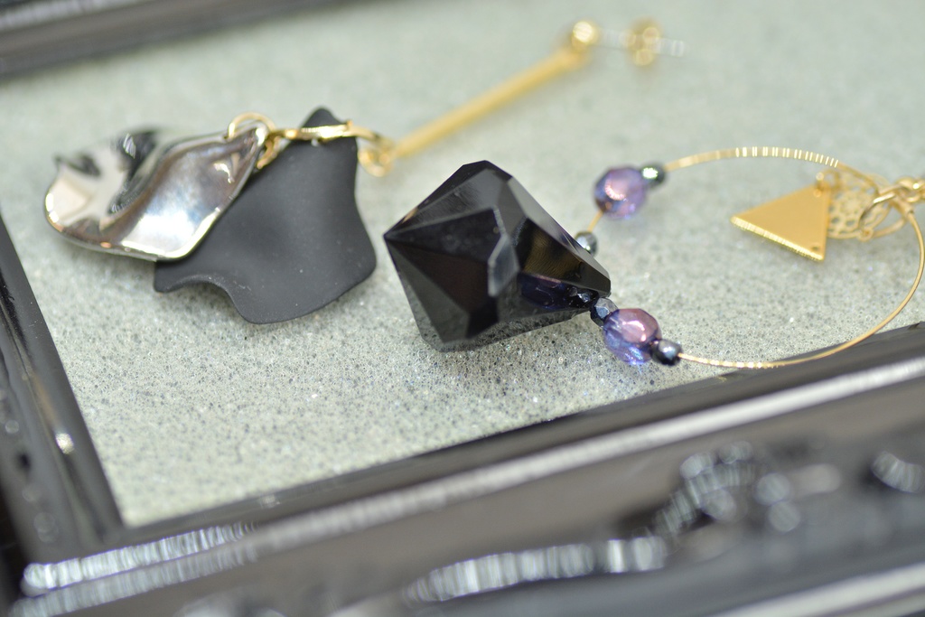 モチーフピアス【ベリアル】