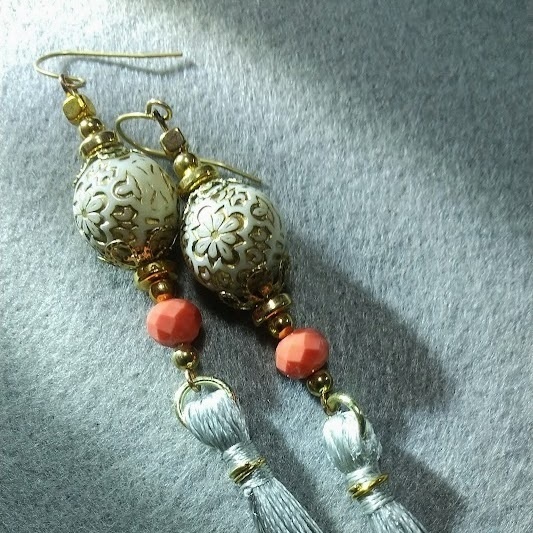 タッセルピアス／1pair (gold)