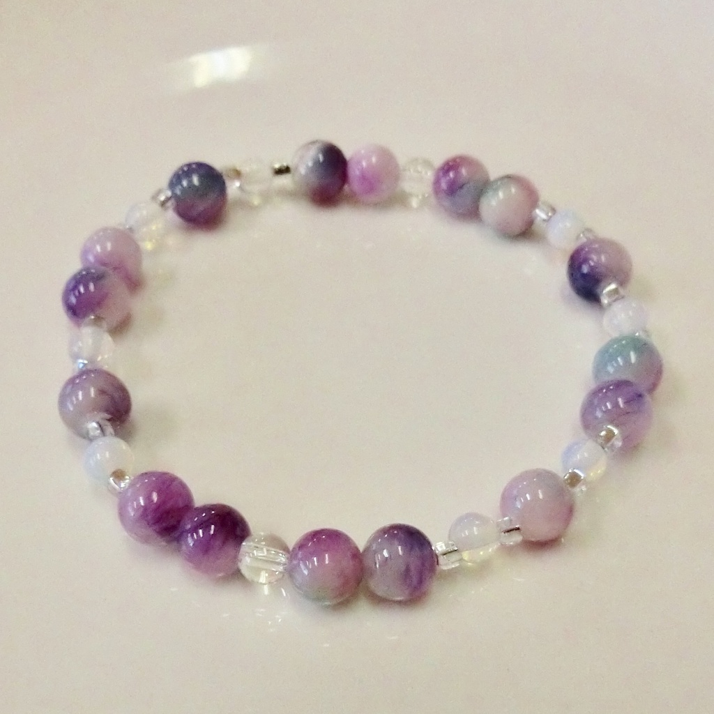 ティーンズモチーフの天然石ブレスレット