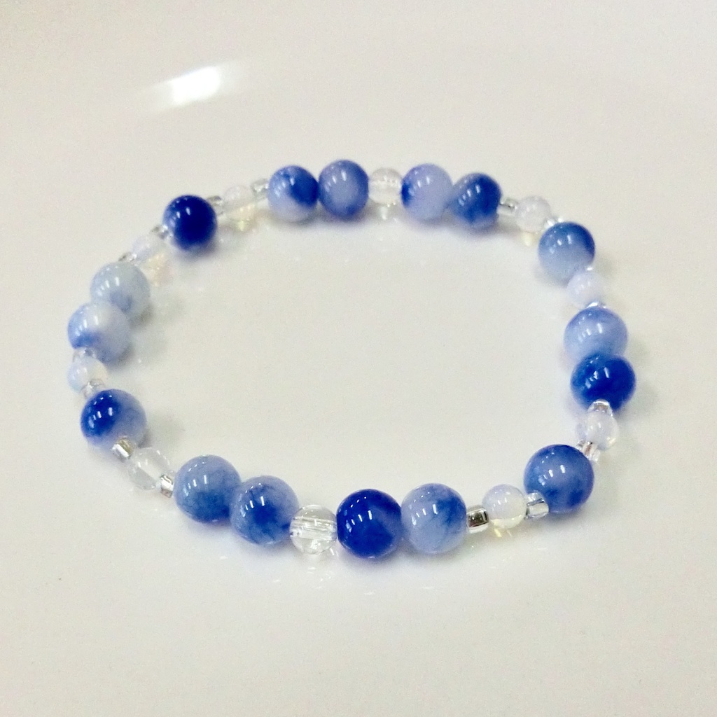 ティーンズモチーフの天然石ブレスレット