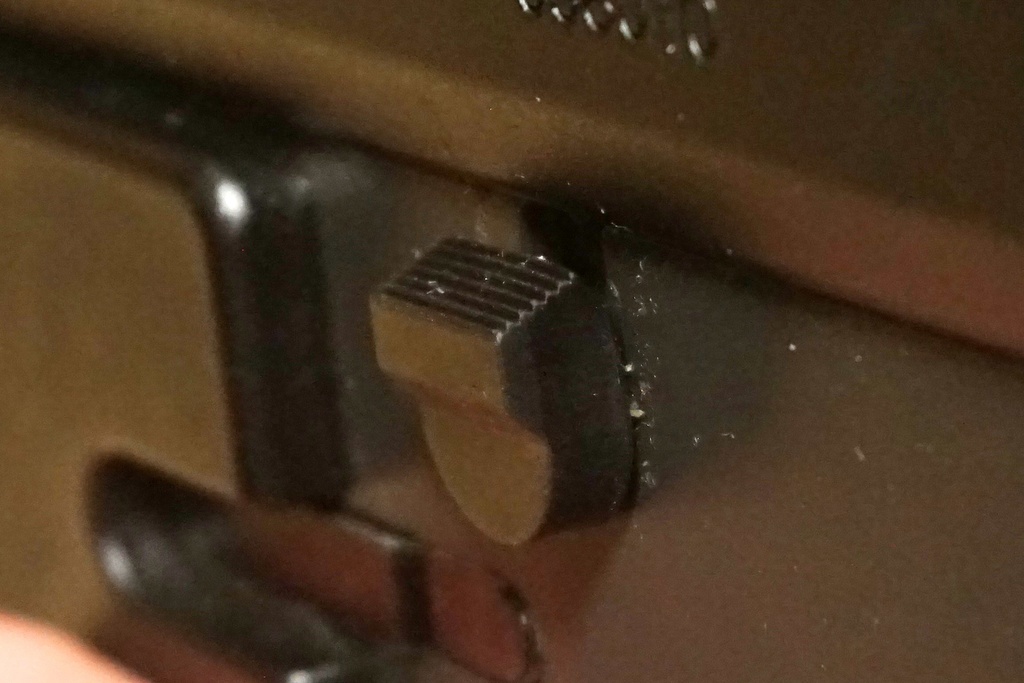 東京マルイ GBB 89式小銃用 エクステンションボルトキャッチ