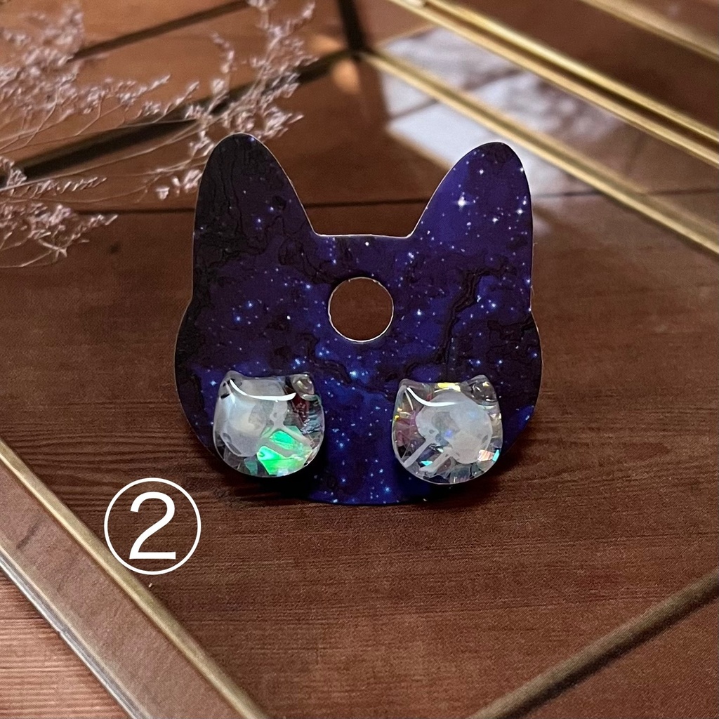 クラゲ入りねこピアス