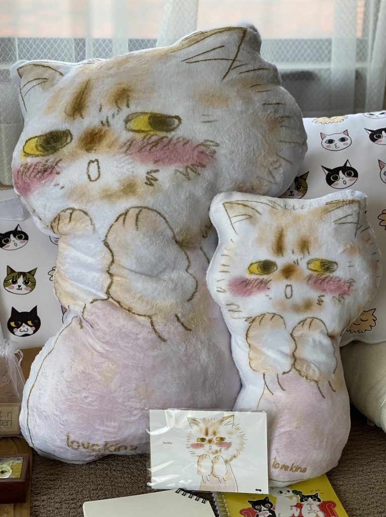 フォロワーな草さんリクエスト【love kina】ふかふかクッション・大サイズ