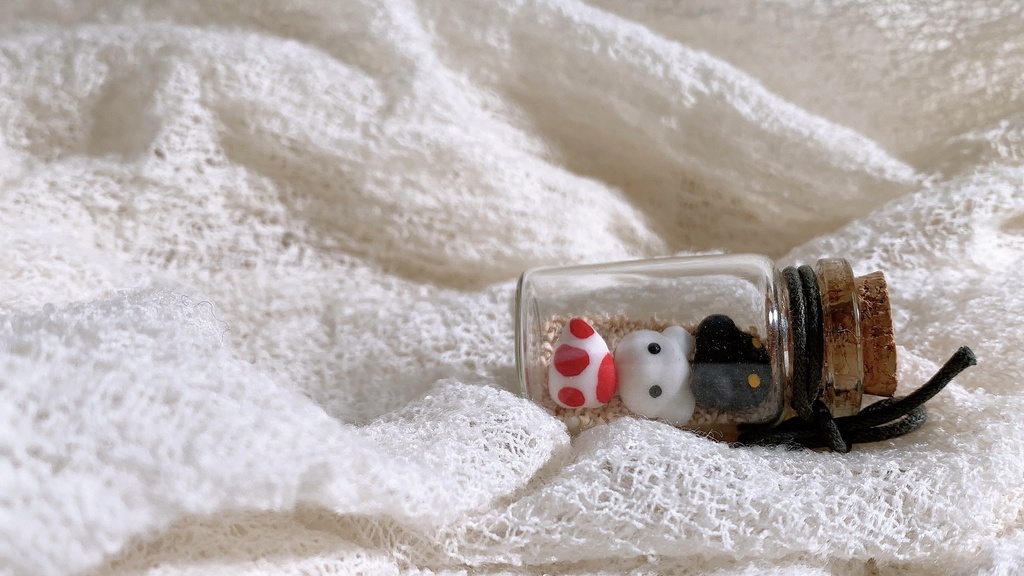 ボタモンとユキミボタモン、デジタマの瓶詰め