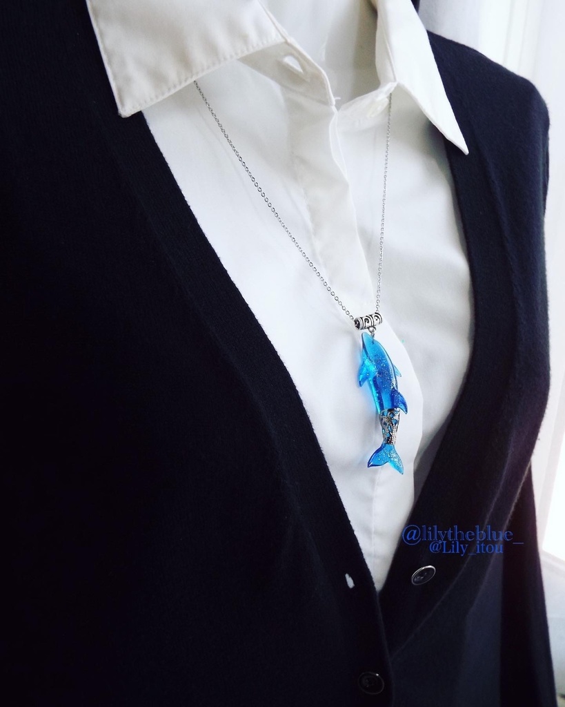 【バンドウイルカのネックレス】