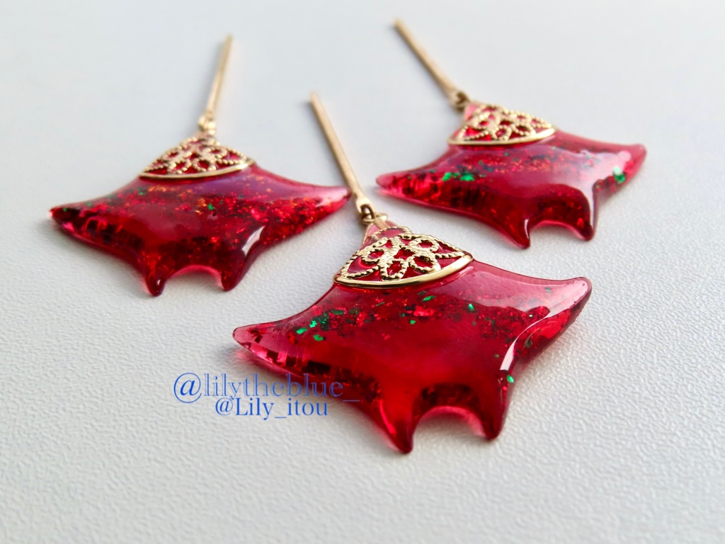 通販&秋季限定【紅葉舞う海洋生物のネックレス】