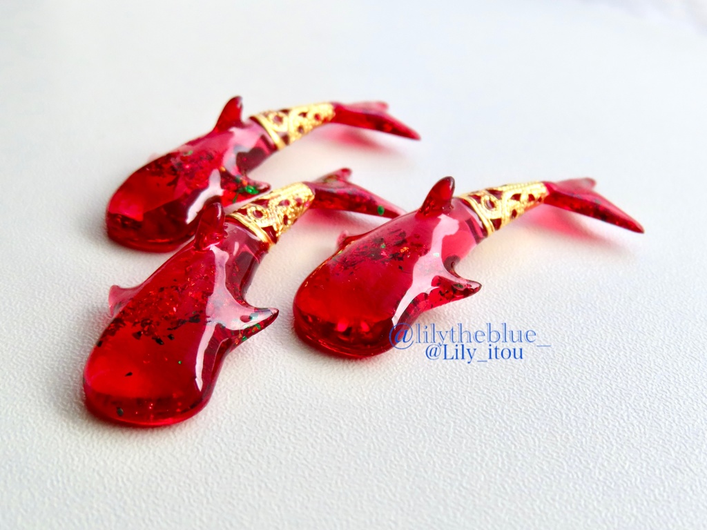 通販&秋季限定【紅葉舞う海洋生物のネックレス】