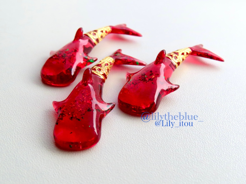 通販&秋季限定【紅葉舞う海洋生物のネックレス】