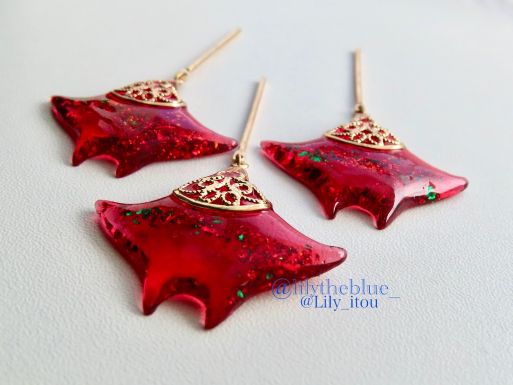 通販&秋季限定【紅葉舞う海洋生物のネックレス】