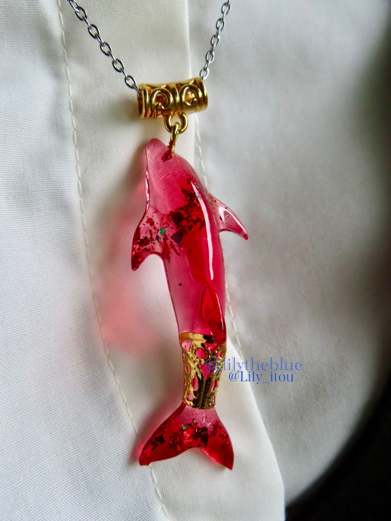 通販&秋季限定【紅葉舞う海洋生物のネックレス】