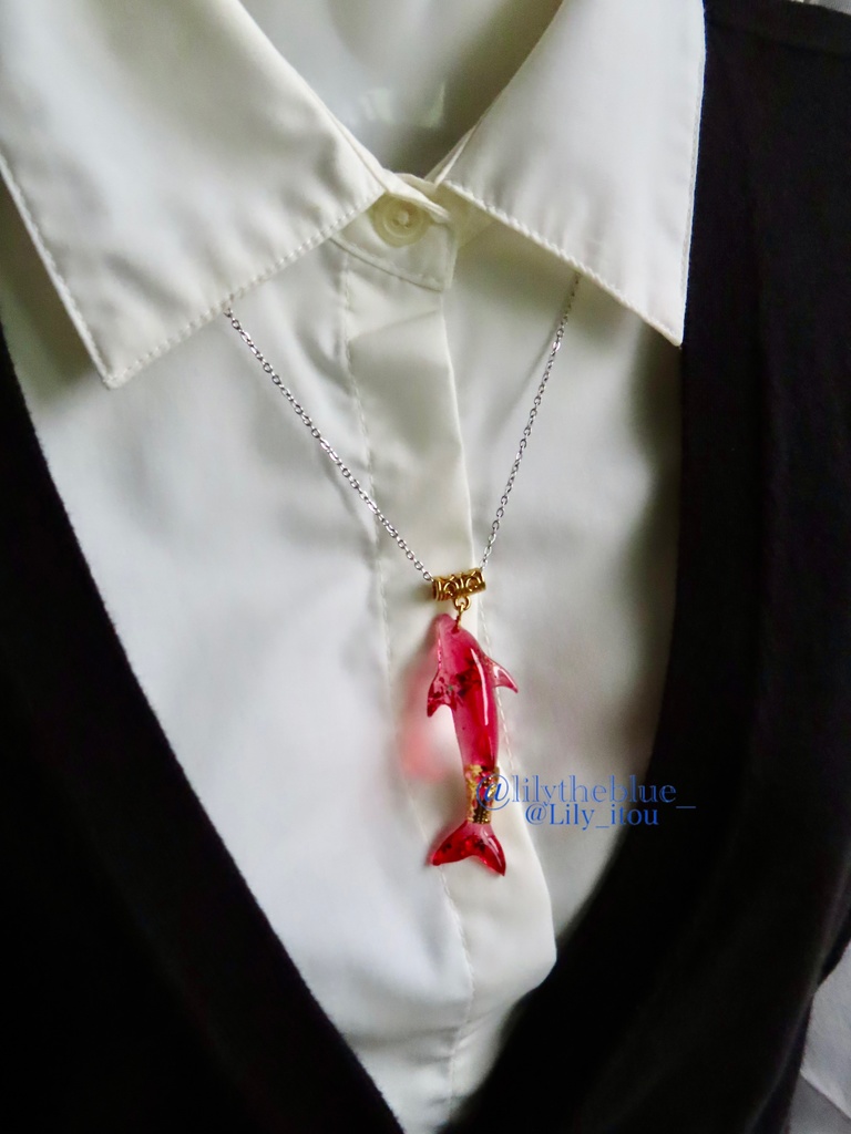 通販&秋季限定【紅葉舞う海洋生物のネックレス】