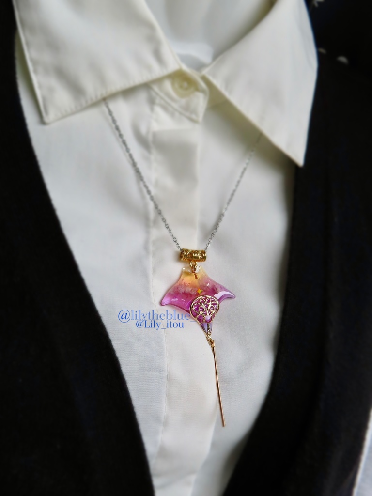 秋限定カラー【一番星見つけた海洋生物のネックレス】