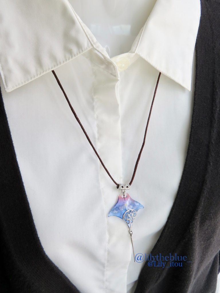 秋限定カラー【一番星見つけた海洋生物のネックレス】