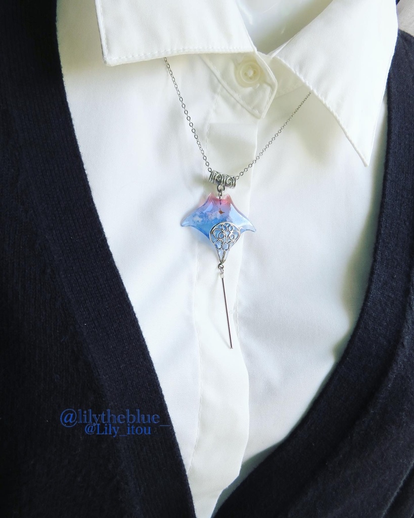 秋限定カラー【一番星見つけた海洋生物のネックレス】