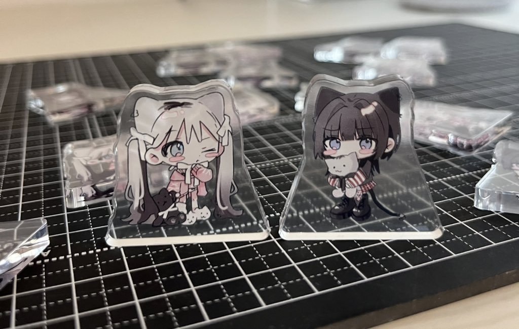 しろくろちんまり自立式アクリルスタンドセット