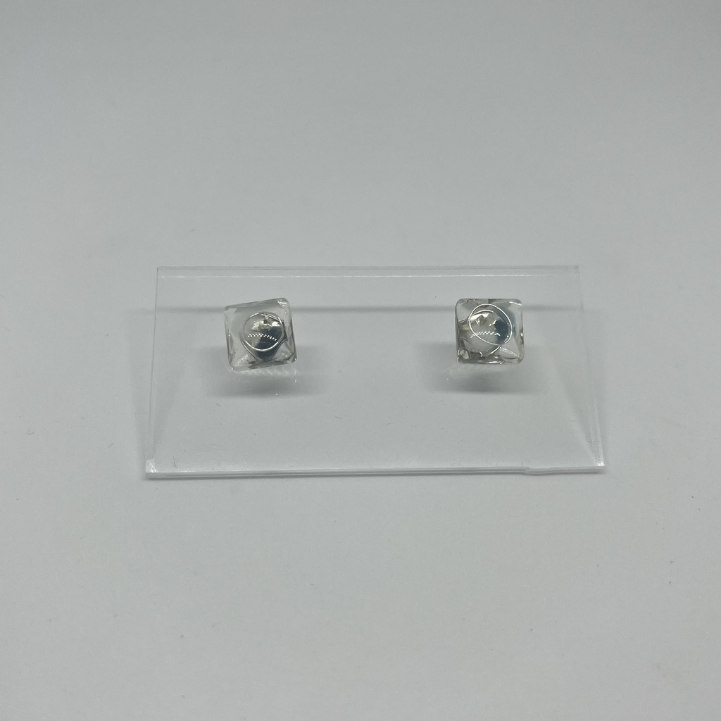 (SD)学校カラーの四角プチピアス・イヤリング