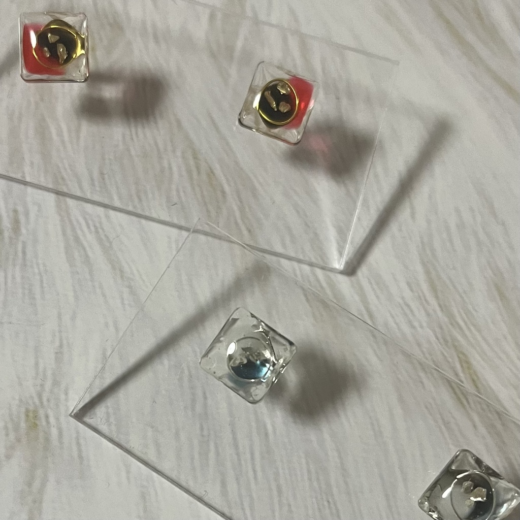 (SD)学校カラーの四角プチピアス・イヤリング