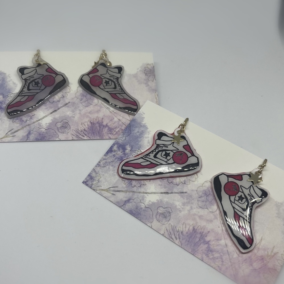 個人(SD)バッシュ風ピアス 半透明