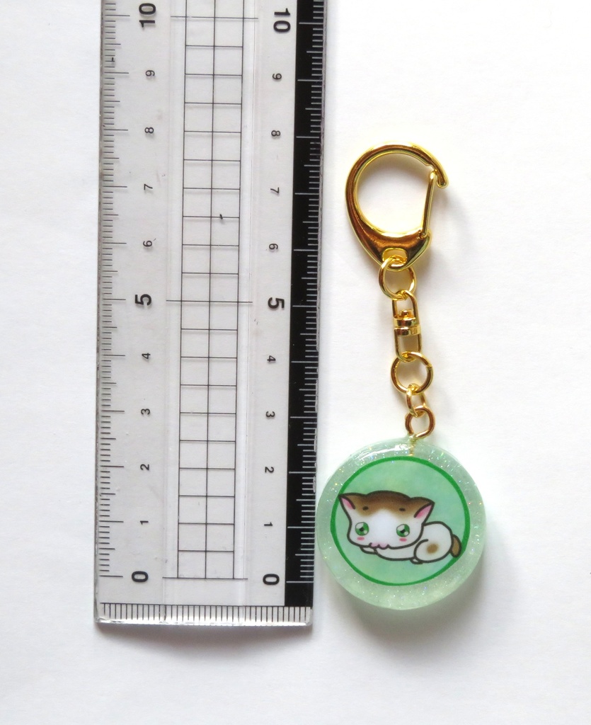 ハンドメイド　レジン　キーホルダー　猫　ねこ　ネコ　