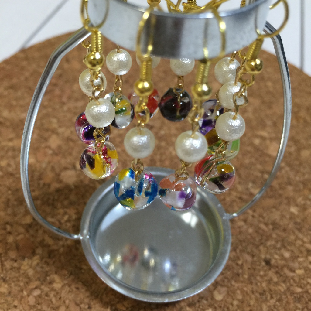 飴玉の中の刀剣だんしイメージピアス/刀剣乱舞モチーフ