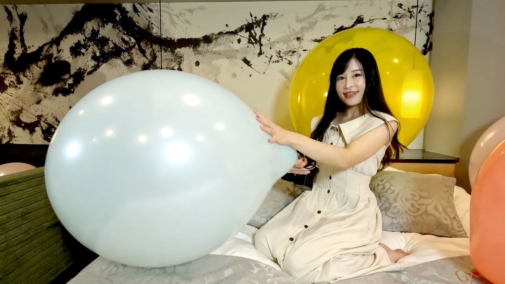 ピーチバルーンクラブ風船動画No.2 : こはるちゃんの風船遊び