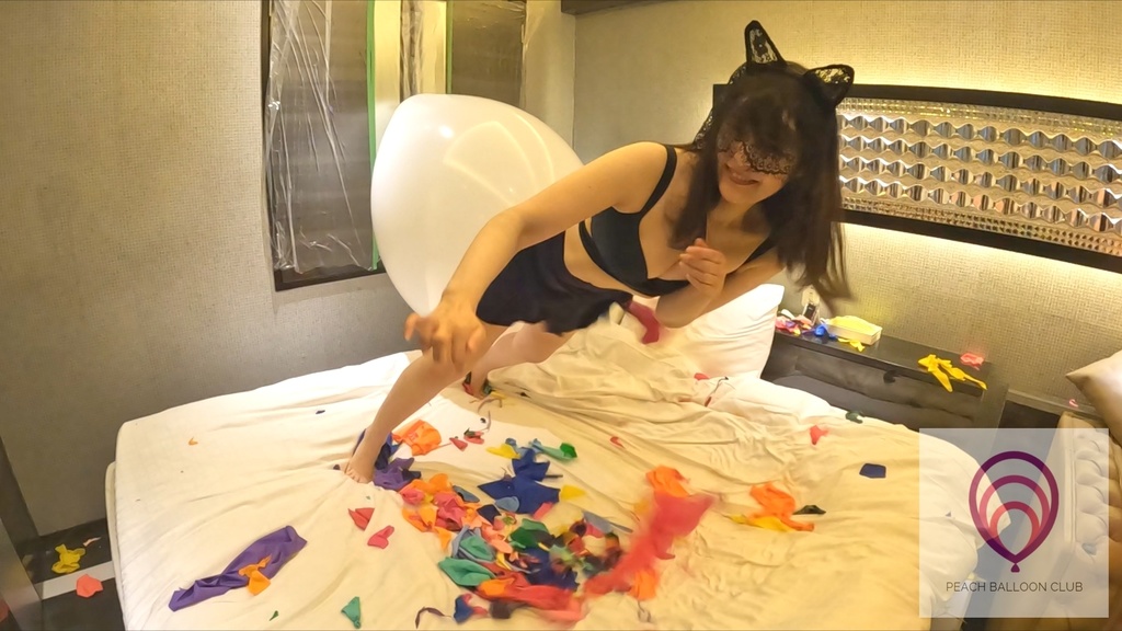 ピーチバルーンクラブ No.10-3 MIYAの巨大風船割り
