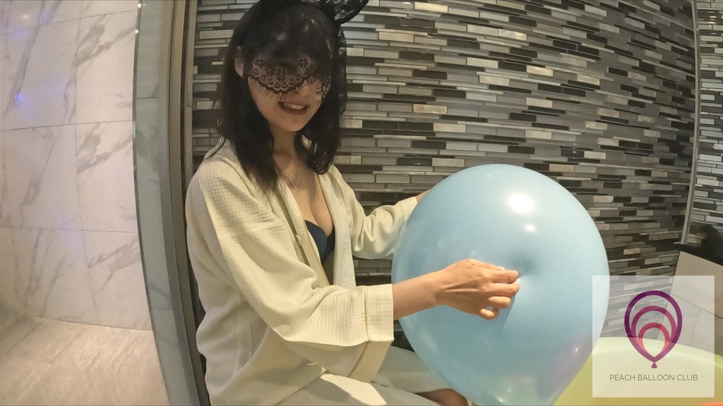 ピーチバルーンクラブ No.10-3 MIYAの巨大風船割り
