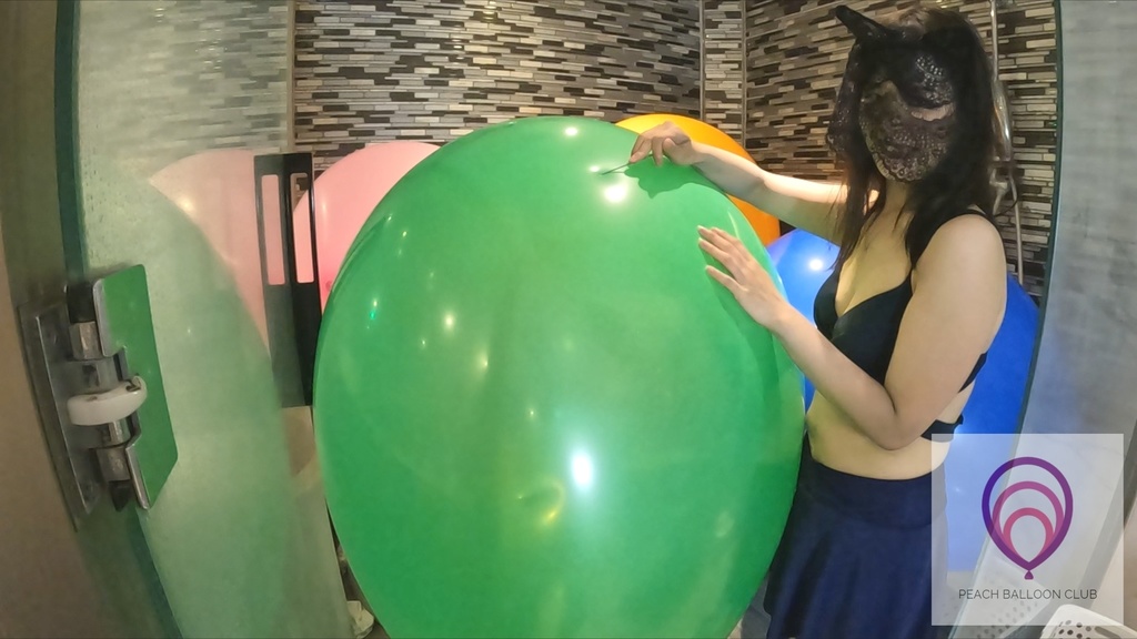 ピーチバルーンクラブ No.10-3 MIYAの巨大風船割り