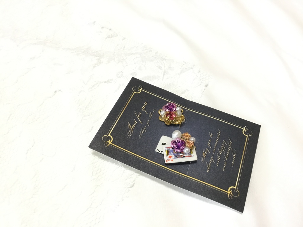 不思議の国の耳飾り (イヤリング ) アウトレット