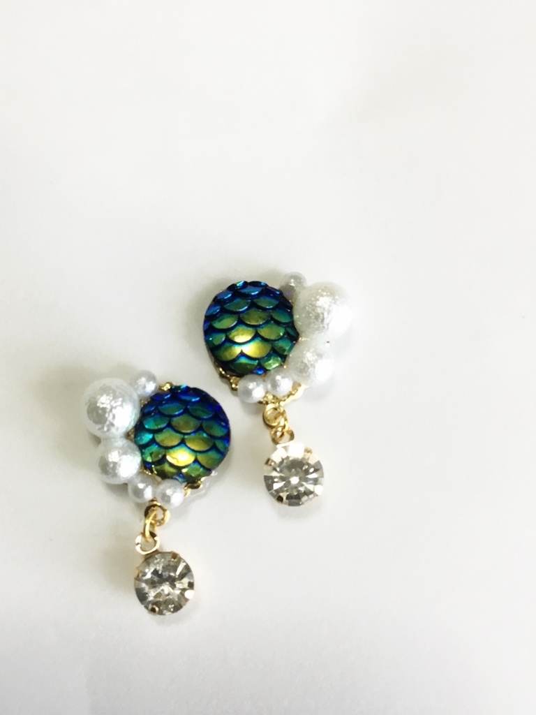 泡粒-ちいさな嫉妬- (ピアス イヤリング) ダークブルー