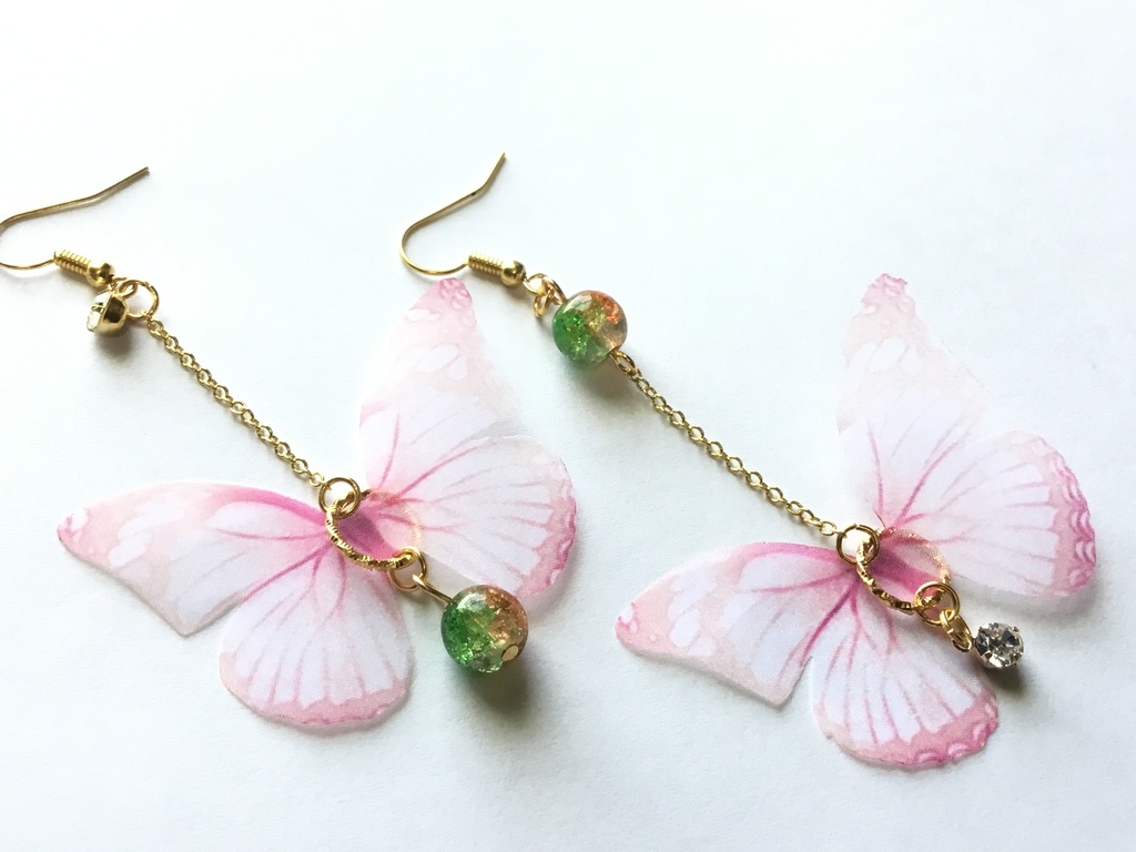 プシュケの翅 (ピンク) 【ピアス イヤリング】新デザイン