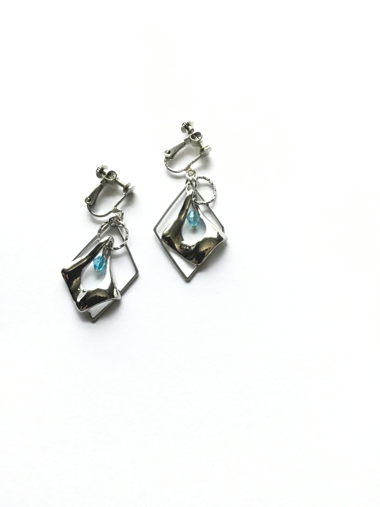 虚無の中に潜む。 (ピアス イヤリング) 【再販】