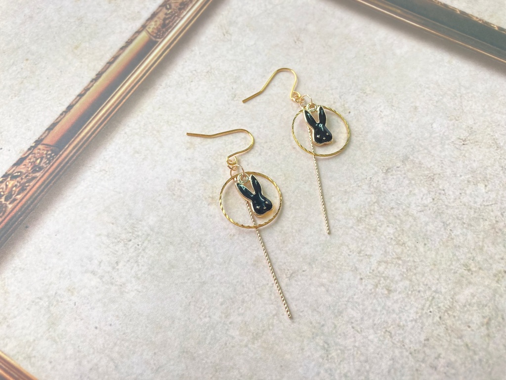 黒兎さん  【ピアス イヤリング】